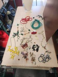 lot 136 image: Selection of costume Jewelry lot