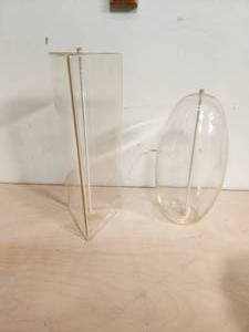 lot 193 image: Selection of 2 firelight glass oil lamps