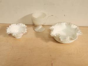 lot 215 image: Selection of 2 Fenton milk glass ruffled dishes and a stemmed piece of milk glass