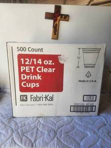 lot 179 image: Case of Fabri-Kal 1214 oz. pet clear drink cups - 500 count