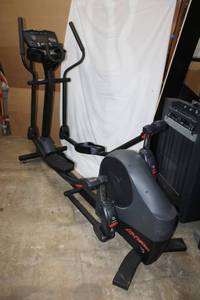 lot 2 image: Life Fitness x5i Elliptical Cross-Trainer