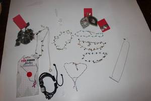lot 70 image: Fashion Jewelry - small beades necklaces, silver earrings
