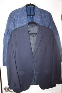 lot 94 image: Mens Clothes - Suit Jackets Banana Republic 42R and Lands End 42, see pictures