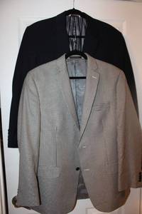 lot 92 image: Mens Clothes - Suit Jackets Michael Kors 42R and Perry Ellis 44, see pictures