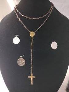 lot 107 image: Faceted Amethyst glass bead rosary w cross. 24L. (Likely German)