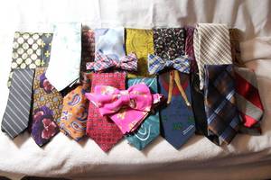 lot 32 image: Mens Ties and bowties