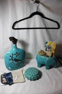 lot 46 image: Home Dcor Ceramics, Soap bar Exfoliating Pouch, and Felt hangers (approx. 60), see pictures