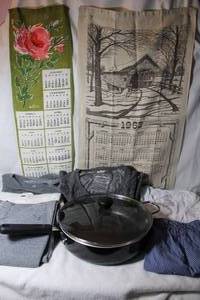 lot 47 image: Mens Tops, sleepwear, Wearever Skillet with lid and canvas calendars