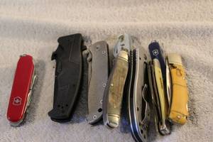lot 88 image: Pocket Knives Swiss Army, USCCA, Key chain knife, Gerber, Horn
