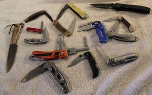 lot 121 image: Pocket Knives Buck, Gerber, Sog key knife, Kobalt, Kershaw