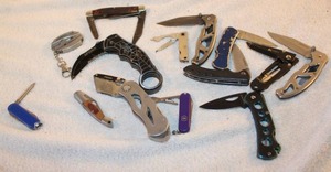 lot 123 image: Pocket Knives Spider, Box cutter, Sheffield, Gerber, CRKT