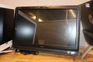 lot 14 image: Dell All-in-One vostro Desktop Computer