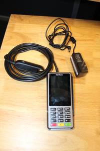 lot 48 image: Verifone Credit card reader - Model P400 Plus with Bluetooth