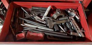 lot 15 image: Large Lot of Chisels