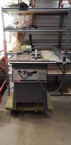 lot 24 image: Craftsman 10 Table Saw With 1HP Motor, Model 113.29943, Tested