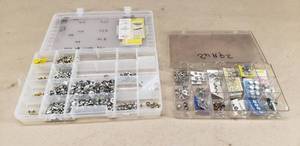 lot 49 image: Lot of Buttons and Snaps