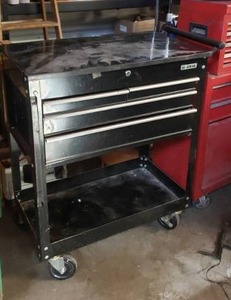 lot 77 image: U S General 6 Compartment Rolling Tool Cart