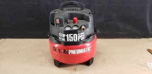 lot 109 image: Central Pneumatic 6 Gallon 150psi Air Compressor, Power On, Builds & Holds Pressure