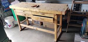 lot 114 image: Windsor Design 60 Workbench w Drawers & Side Vise