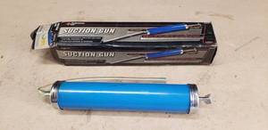 lot 143 image: Performance Tools Suction Gun