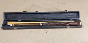 lot 146 image: Custom Wrapped Leather Handle 2-Piece Pool Cue w Case