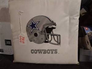 lot 222 image: Cowboys Seat cushion