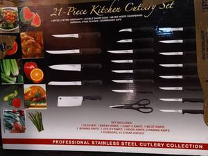 lot 174 image: 21 Piece Kitchen Cuttery Knife Set