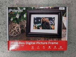 lot 17 image: POLAROID 7 HI-RES DIGITAL PICTURE FRAME - WOOD FRAME & MAT - SEALED