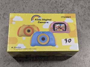 lot 30 image: Kids DIGITAL Banana Camera(BLUE) - NEW