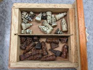 lot 47 image: Wood Chess Set Mayan Art Handmade Artesanias Mexicanas Aztec Art 7.57.5