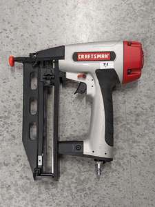 lot 51 image: Craftsman 351.181750 Finish Nailer 16 Gauge 34 to 2-12 Length 60-100 PSI