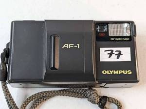 lot 77 image: Vintage OLUMPUS 35MM CAMERA AF-1 COMPACT POINT&SHOOT FILM