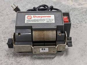 lot 95 image: Shopsmith Sharpener 0.5 AMPS 1300 RPM