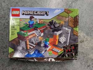lot 96 image: LEGO Minecraft The Abandoned Mine (21166) - NEW