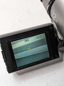 lot 231 image: Sony CCD-TRV615 Hi-8 XR Handycam Video Camcorder Camera w Charger