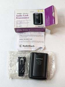 lot 252 image: RadioShack 900MHz Multi-Channel Wireless Audio-Link Transmitter 32-1252