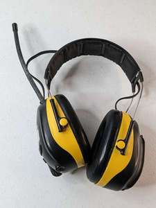 lot 259 image: 3M Tekk Protection Worktunes Headphones