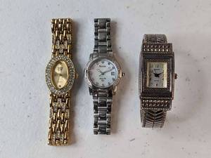lot 280 image: Lot of 3 - Assorted Watches
