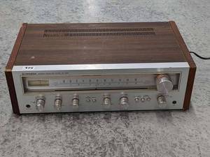 lot 305 image: Vintage Pioneer SX-550 Stereo Receiver