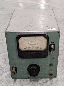 lot 311 image: Vintage Hewlett-Packard Voltmeter
