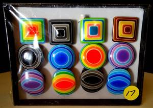lot 17 image: ONE DOZEN - ACRYLIC CIRCLE & SQUARE RINGS - VARIOUS COLORS - NIB (12x$)