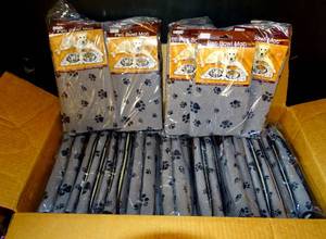 lot 132 image: BIG RESALE CASE - KITCHEN BASICS PET BOWL MATS (MICROFIBRE 10 X 20) 11 PKS OF 5  55 UNITS X$