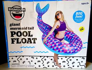 lot 156 image: JUST IN TIME FOR SUMMER - NEW GIANT MERMAID POOL FLOAT - NIB