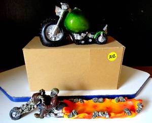 lot 212 image: COOL BIKER COMBO - FAT CHOPPER AND SKULL RIDER INSENSE TRAY
