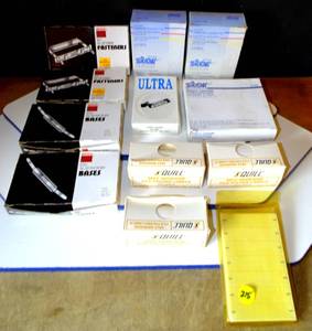 lot 215 image: ASSORTED LOT OF OFFICE SUPPLIES AS SHOWN