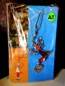 lot 263 image: NEW 3 DOZEN - INSPIRATIONAL ANGLE NECKLACE WITH BELIEVE HEART CHARM (6 PKS OF 6  36X$)