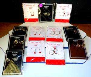 lot 270 image: ONE DOZEN NOVELTY EARRINGS - BUTTERFLY AND RED STONES (12x$)