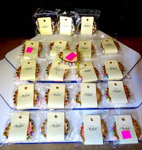 lot 272 image: NEW MICHELLE COLLECTION GEMSTONE STRETCH BRACELETS - 20 UNITS X $