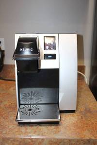 lot 23 image: Keurig K150 Coffee Maker
