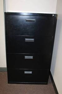 lot 26 image: 4-Drawer lateral file cabinet with keys - 30W x 18D x 51H